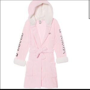 Victoria’s Secret PINK light pink Robe size M/L